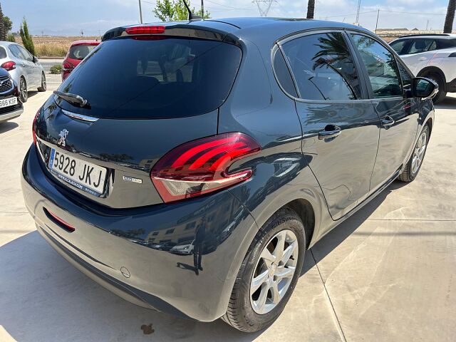 PEUGEOT 208 ALLURE 1.2 E-THP SPANISH LHD IN SPAIN 90000 MILES SUPERB 2015
